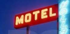 Mulher perde hora em motel e simula sequestro para enganar marido