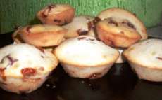 Bolinho de chuva assado com goiabada, aprenda a fazer