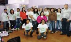 Goioxim - Projovem Trabalhador entrega camisetas aos alunos