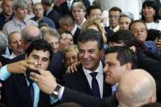 &ldquo;Vamos trabalhar para que os paranaenses conquistem a vida que merecem&rdquo;, afirmou Beto Richa