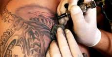 Tatuagem com cinzas de falecidos &eacute; nova forma de homenagear quem j&aacute; se foi. Confira!