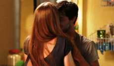 "Totalmente": Jonatas "quase engole" Eliza em beijo e deixa a ruiva irritada