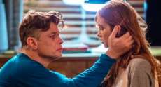 Em 'Totalmente demais', Arthur admite gostar de Eliza: 'Claro que me atrai!'
