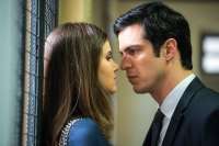 'Pega Pega': Eric encontra Lu&iacute;za, e casal tem reca&iacute;da