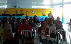 Nova Laranjeiras - Com o Tema "Alimenta&ccedil;&atilde;o Saud&aacute;vel &eacute; coisa s&eacute;ria" a Secretaria de Educa&ccedil;&atilde;o juntamente com a Secretaria de Sa&uacute;de Promovem a&ccedil;&otilde;es nas Escolas
