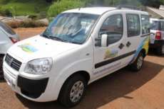 Nova Laranjeiras - Prefeitura entrega de carro 0 km para Assist&ecirc;ncia Social