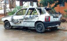 Pinh&atilde;o - Carro &eacute; incendiado no Bairro S&atilde;o Crist&oacute;v&atilde;o