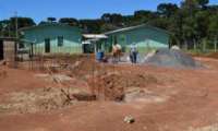 Pinh&atilde;o - Obras de funda&ccedil;&atilde;o da quadra poliesportiva da escola Santa Terezinha tiveram inicio nesta semana