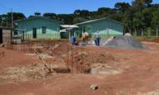 Pinh&atilde;o - Obras de funda&ccedil;&atilde;o da quadra poliesportiva da escola Santa Terezinha tiveram inicio nesta semana