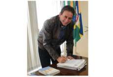 Goioxim - Prefeito concede aumento salarial para todos os funcion&aacute;rios