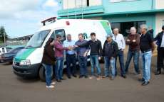 Catanduvas - Prefeitura Municipal recebe nova ambul&acirc;ncia