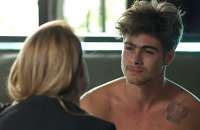 'Rock Story': Diana procura L&eacute;o, mas leva fora do cantor pop