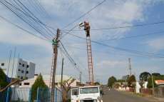 Pinh&atilde;o - Prefeitura segue com cronograma de manuten&ccedil;&atilde;o e recupera&ccedil;&atilde;o da ilumina&ccedil;&atilde;o urbana