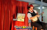 Pinh&atilde;o - Palha&ccedil;o Ritalino em espet&aacute;culo no Sal&atilde;o Paroquial - 25.11.16