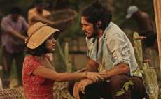 'Velho Chico': Ol&iacute;via e Miguel se desesperam e choram com Santo