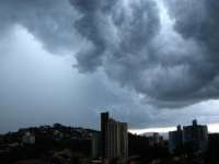 Paraná fica em alerta de risco elevado para temporais