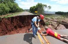 No Paran&aacute;, chuva j&aacute; afetou 53 munic&iacute;pios e quase 100 mil pessoas