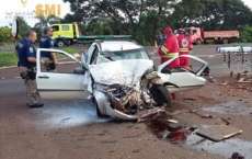 Motorista fica gravemente ferido em acidente entre carro e caminh&atilde;o na BR 277