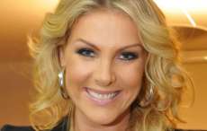 Apresentadora Ana Hickmann sofre atentado de f&atilde; em Belo Horizonte