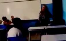 Professora &eacute; afastada de escola ap&oacute;s chamar aluno negro de 'macaco'