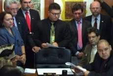 Movimentos sociais protocolam novo pedido de impeachment contra Temer