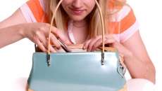 Bolsas femininas t&ecirc;m mais micr&oacute;bios do que maioria dos vasos sanit&aacute;rios