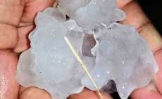 Chuva de granizo atinge cidade da regi&atilde;o oeste do Paran&aacute;