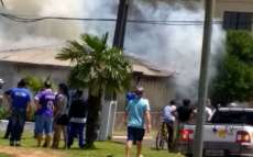 Cand&oacute;i - Casa pega fogo e Corpo de Bombeiros s&atilde;o acionados