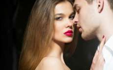 Conhe&ccedil;a 5 gestos femininos que excitam os homens