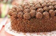 Colomba de brigadeiro: del&iacute;cia para quem ama chocolate! Aprenda a fazer aqui no Portal Cantu