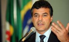 Aprova&ccedil;&atilde;o de Beto Richa sobe para 61%, segundo Ibope
