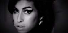 Document&aacute;rio sobre trajet&oacute;ria de Amy Winehouse relata que pai negligenciou v&iacute;cio da filha