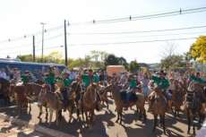 Cand&oacute;i - Come&ccedil;a a cavalgada da integra&ccedil;&atilde;o
