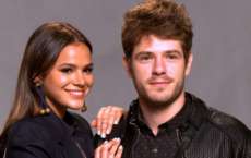 Em crise de ci&uacute;me, Bruna Marquezine se irrita com Maur&iacute;cio Destri
