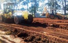 Nova Laranjeiras - Terraplanagem para a constru&ccedil;&atilde;o do Centro de Eventos