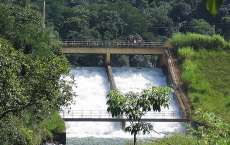 Menina de 13 anos &eacute; estuprada e sobrevive ap&oacute;s ser jogada de barragem em S&atilde;o Paulo
