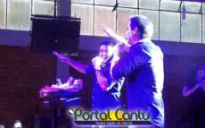 Laranjeiras - Em clima de Natal, missa com show de Álvaro e Daniel foi realizada na noite deste dia 20