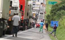 Caminhoneiros podem fazer nova paralisa&ccedil;&atilde;o no Paran&aacute;