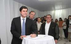 Prefeitura de Guarapuava e Faculdade Campo Real assinam formaliza&ccedil;&atilde;o do curso de medicina