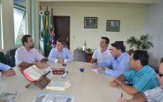 Pinh&atilde;o - Deputado federal Enio Verri visita o prefeito Odir e anuncia emenda no valor R$ 350.000,00