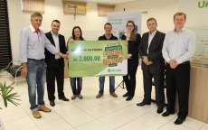Virmond - Associado do Sicredi recebe pr&ecirc;mio da Promo&ccedil;&atilde;o Poupan&ccedil;a Premiada