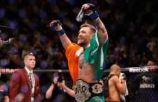 Apenas um golpe coloca o supercampe&atilde;o do UFC Jos&eacute; Aldo no ch&atilde;o e Brasil perde mais um cintur&atilde;o