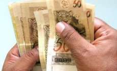 Governo reajusta sal&aacute;rio m&iacute;nimo para R$ 678 a partir de janeiro