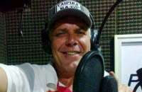Locutor de rádio é encontrado morto dentro de casa