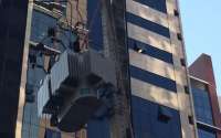 Homem é flagrado furtando transformador de energia