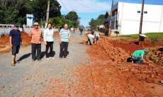 Laranjeiras - Prefeita Sirlene vistoria obras em diversos bairros e confirma melhor momento da história do município: “progresso chegou para nunca mais parar”, diz