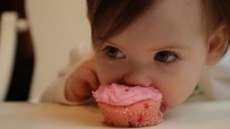 Controle o consumo de doces do seu filho com cinco dicas simples
