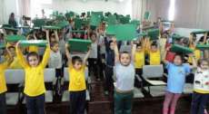 Cand&oacute;i - Estudantes recebem kit de material escolar