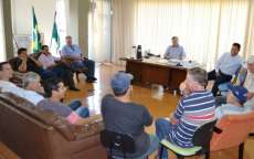 Tr&ecirc;s Barras - Prefeito Gerso Gusso recebe visita do deputado estadual Adelino Ribeiro