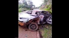 Porto Barreiro - Acidente na PR 565 deixa ve&iacute;culo destru&iacute;do